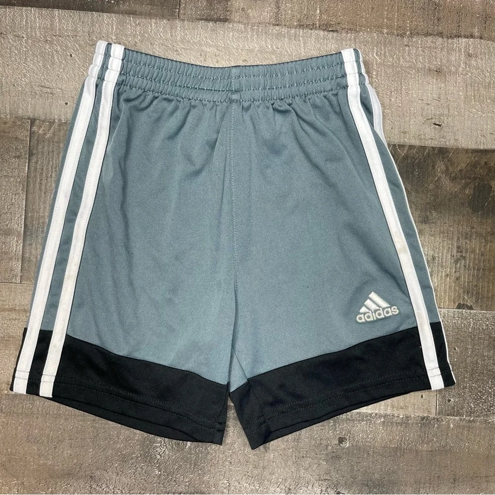 Adidas Boys Active Short size 4